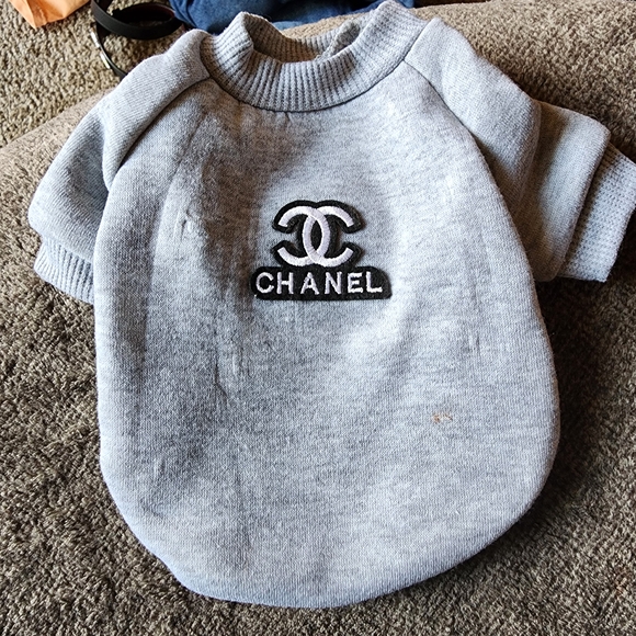Chanel Gray Pet Sweater - Picture 1 of 2